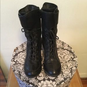 Pataugas Leather Women’s mid-calf Leather Boots